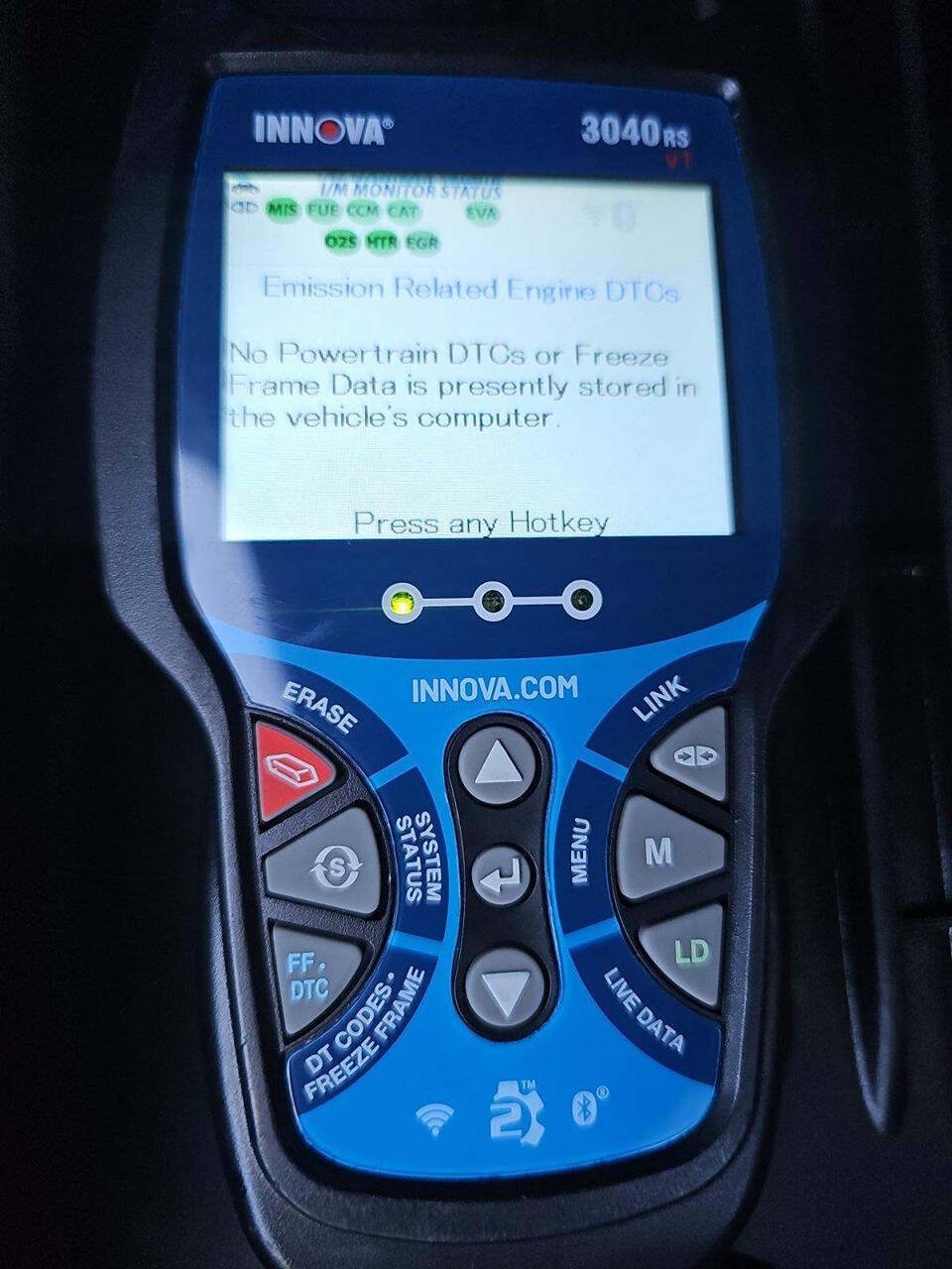 Used 2025 Toyota RAV4 XLE w/ Convenience Package FWD image 14