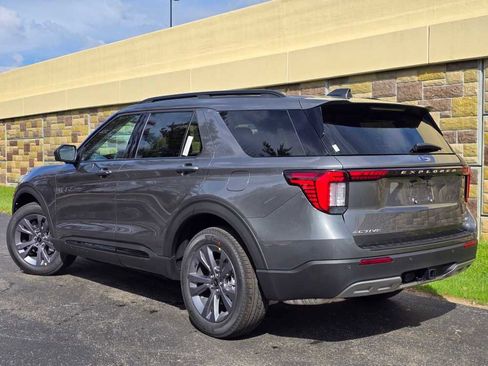 New 2026 Ford Explorer Active image 9