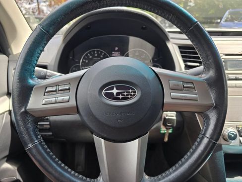 Used 2011 Subaru Legacy 2.5i Premium w/ All-Weather Pkg AWD/4WD image 15