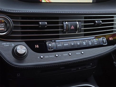 Used 2020 Lexus LS 500 image 24