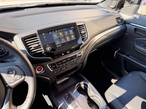 Used 2023 Honda Passport EX-L image 13