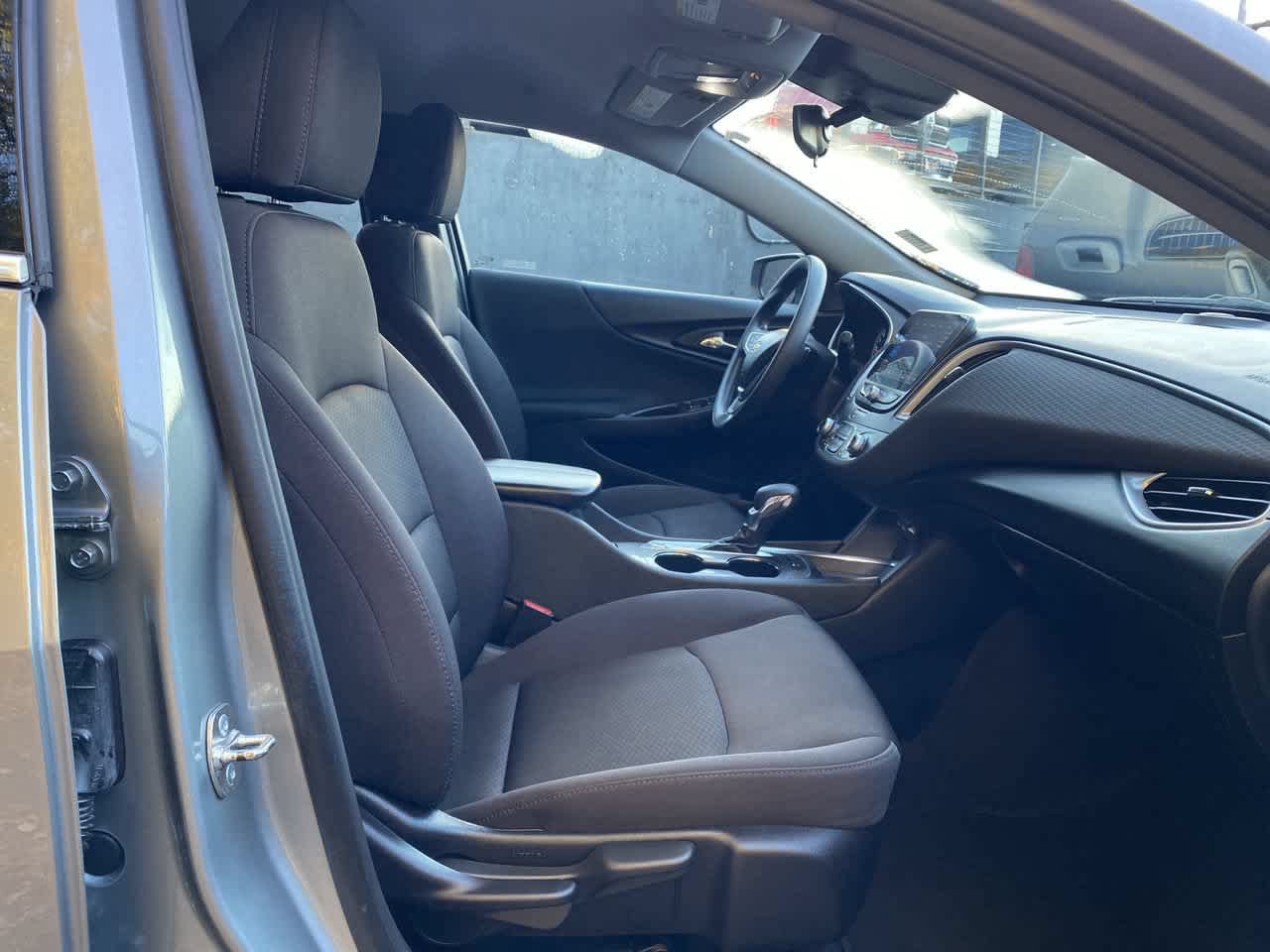 Used 2025 Chevrolet Malibu LT FWD image 18