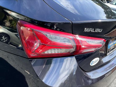 Used 2022 Chevrolet Malibu LT FWD image 28