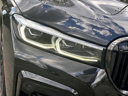 Used 2020 BMW 740i w/ M Sport Package RWD image 32