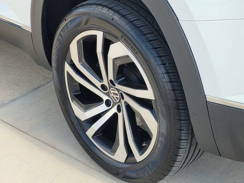 Used 2021 Volkswagen Atlas SEL Premium AWD/4WD image 8