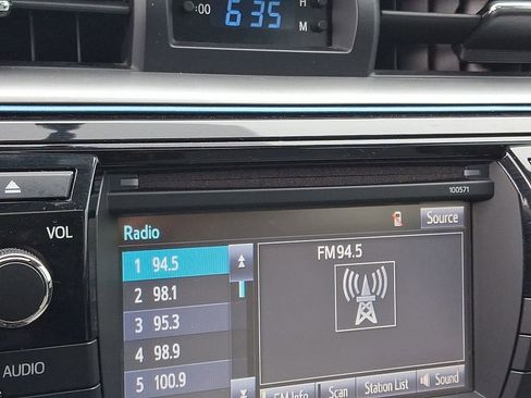 Used 2016 Toyota Corolla LE FWD image 23