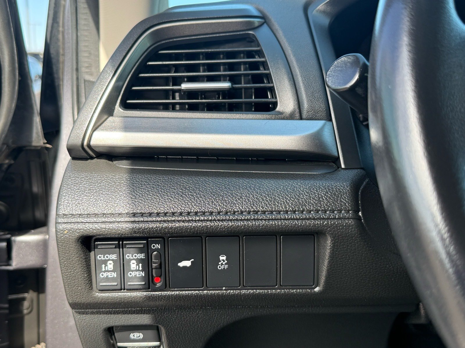 Used 2025 Honda Odyssey EX-L image 15