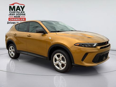 Certified 2025 Dodge Hornet GT w/ GT Plus Package AWD/4WD image 1