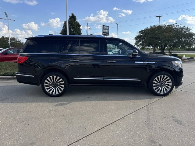 Used 2020 Lincoln Navigator L Reserve w/ Luxury Package RWD image 4
