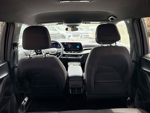 Used 2025 Chevrolet Equinox LT AWD/4WD image 9