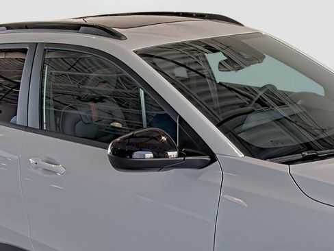 New 2026 Chevrolet Trax RS w/ Sunroof Package image 17