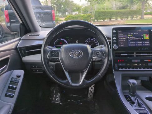 Used 2019 Toyota Avalon XSE w/ Protection Package FWD image 15