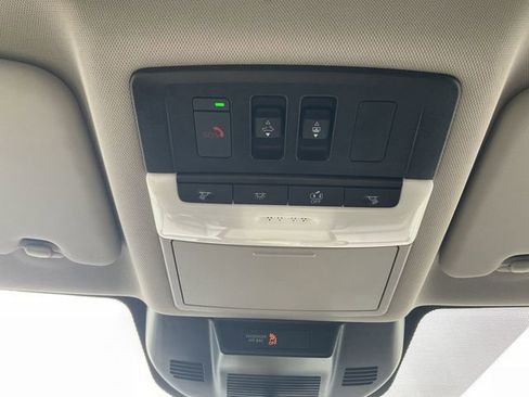 Certified 2023 Nissan Rogue SV w/ SV Premium B Package AWD/4WD image 17