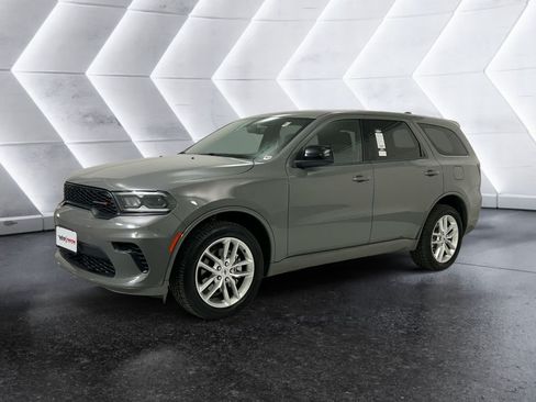 Used 2023 Dodge Durango GT AWD/4WD image 3
