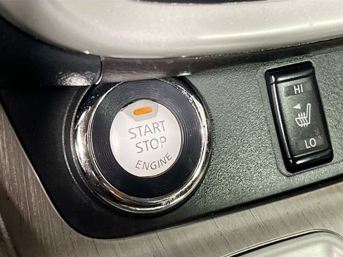 Used 2016 Nissan Murano SL w/ SL Technology Package FWD image 24