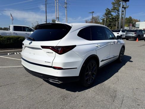 Used 2023 Acura MDX A-Spec image 7