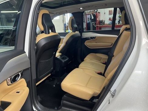 Used 2016 Volvo XC90 T5 Momentum AWD/4WD image 8