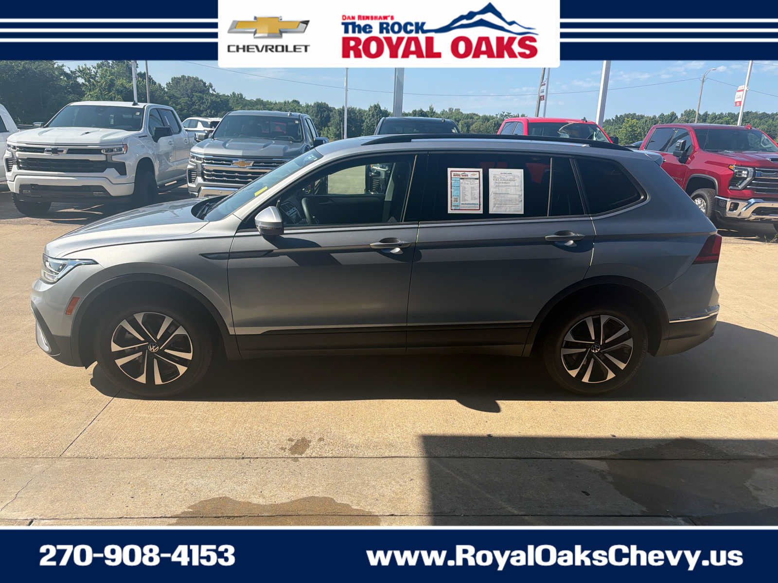 Used 2023 Volkswagen Tiguan S FWD image 2