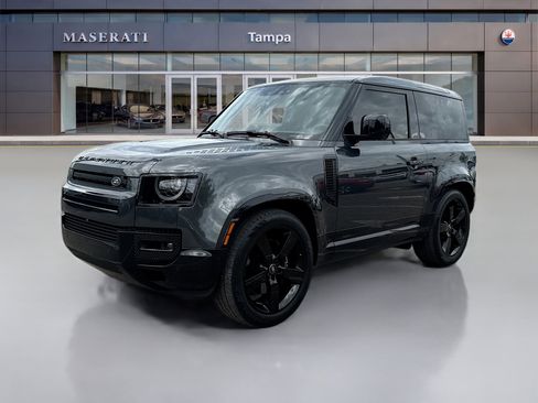 Used 2023 Land Rover Defender 90 V8 AWD/4WD image 7
