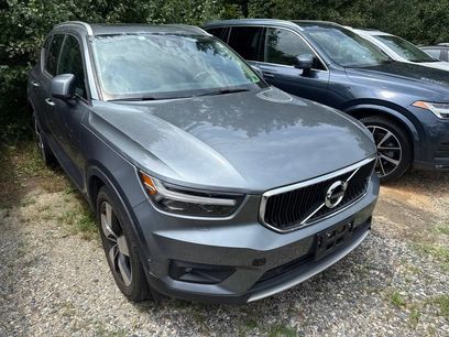 Used 2019 Volvo XC40 T5 Momentum