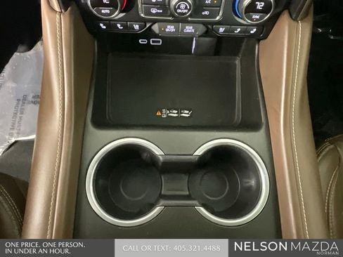 Used 2021 Chevrolet Tahoe High Country w/ Premium Package AWD/4WD image 40