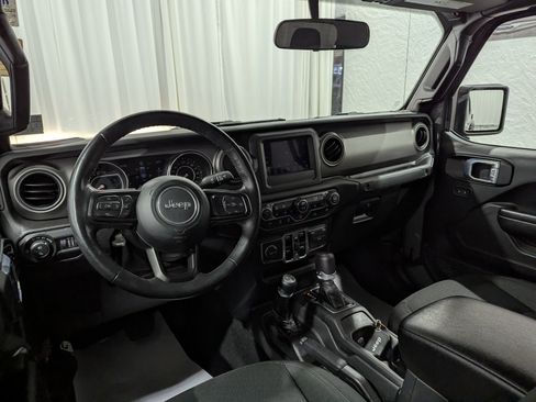 Used 2021 Jeep Gladiator Sport image 13