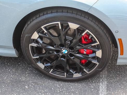 Used 2025 BMW M235i xDrive w/ Technology Package AWD/4WD image 9