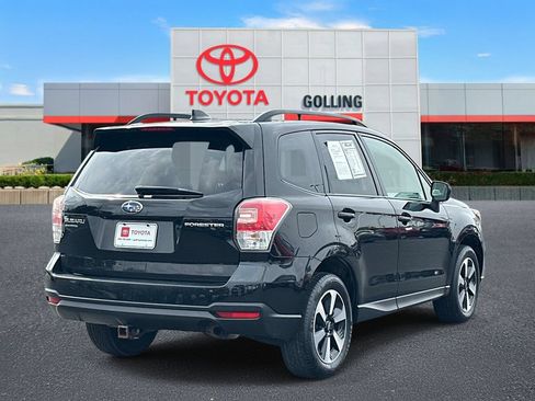 Used 2018 Subaru Forester 2.5i Premium w/ All-Weather Package AWD/4WD image 5