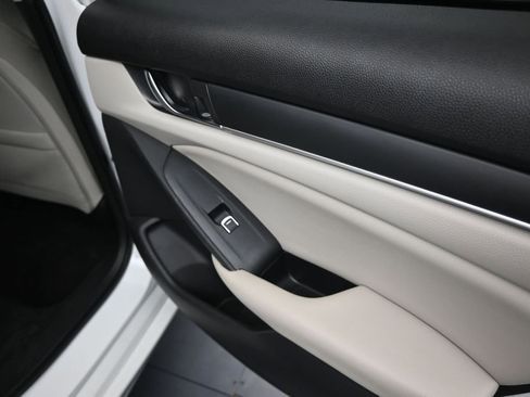 Used 2019 Honda Accord LX image 20