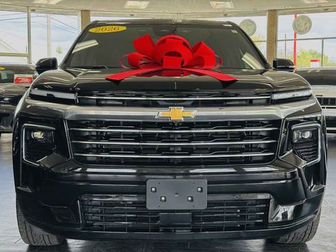 Used 2026 Chevrolet Traverse High Country FWD image 3