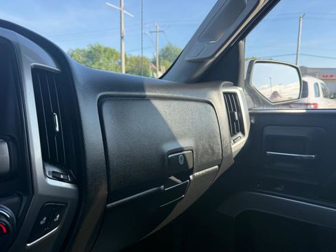 Used 2018 Chevrolet Silverado 1500 LT w/ All Star Edition AWD/4WD image 18