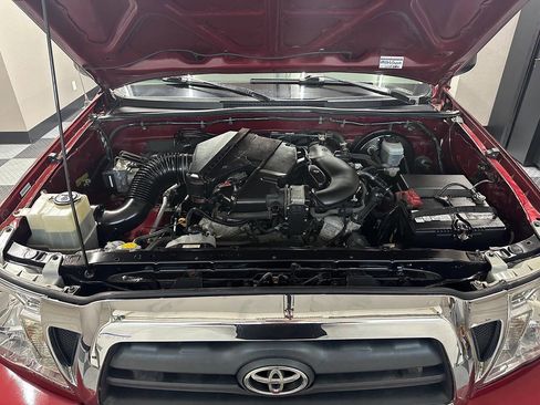 Used 2005 Toyota Tacoma PreRunner image 15