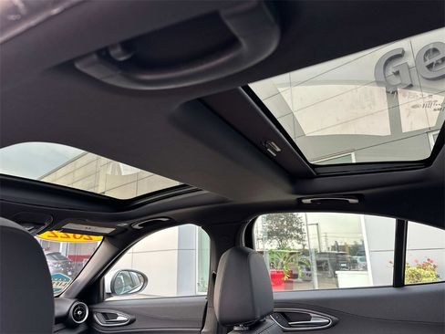 Used 2022 Alfa Romeo Giulia Ti image 12