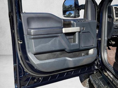 Used 2022 Ford F250 Lariat w/ Tremor Off-Road Package AWD/4WD image 17