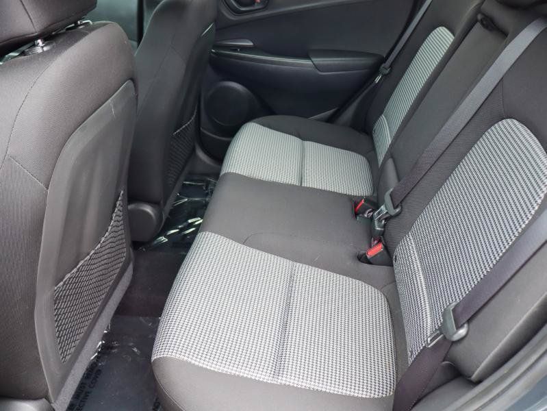 Used 2020 Hyundai Kona SE w/ Cargo Package FWD image 11
