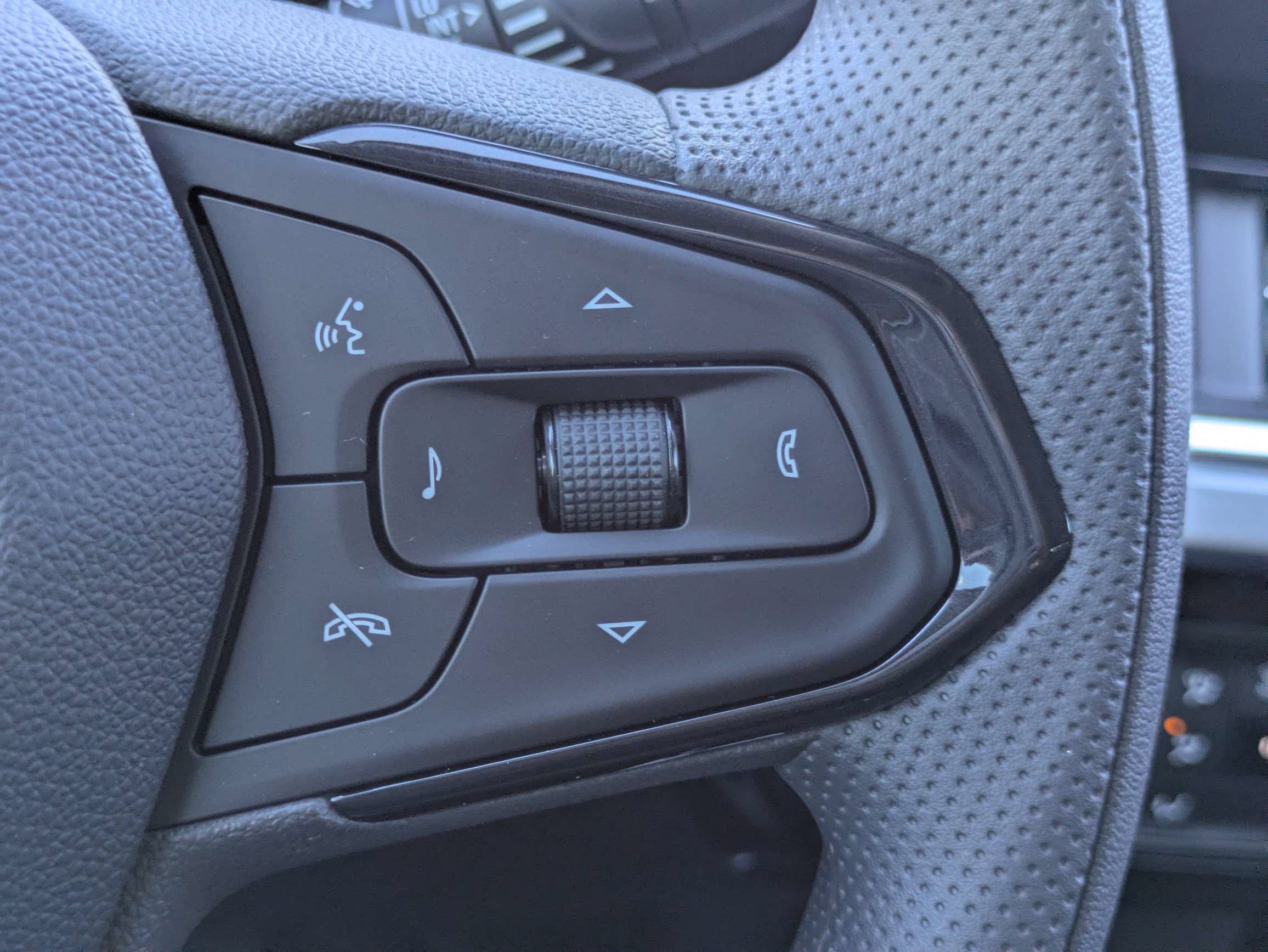New 2026 Chevrolet Trax LT FWD image 17