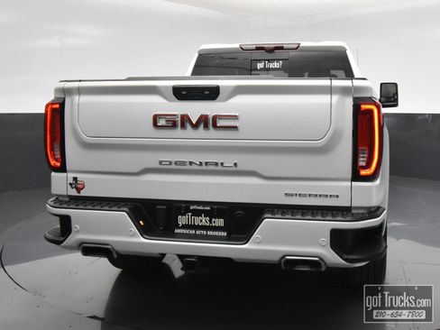 Used 2024 GMC Sierra 1500 Denali w/ Denali Reserve Package AWD/4WD image 6