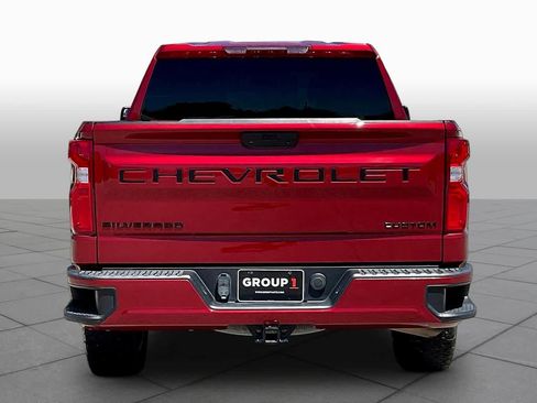 Used 2020 Chevrolet Silverado 1500 Custom w/ Custom Value Package image 5