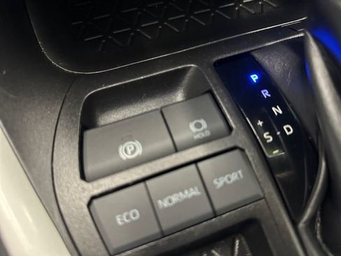 Used 2023 Toyota RAV4 LE FWD image 32