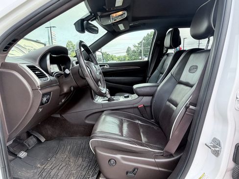 Used 2018 Jeep Grand Cherokee Overland AWD/4WD image 22
