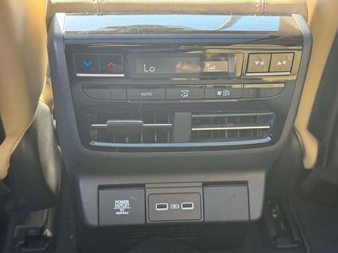 Used 2023 Acura MDX SH-AWD w/ Technology Package image 17