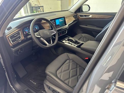 New 2026 Volkswagen Atlas SE AWD/4WD image 15