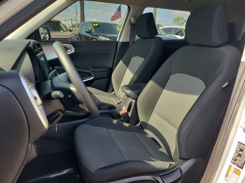 Used 2020 Kia Soul LX FWD image 14