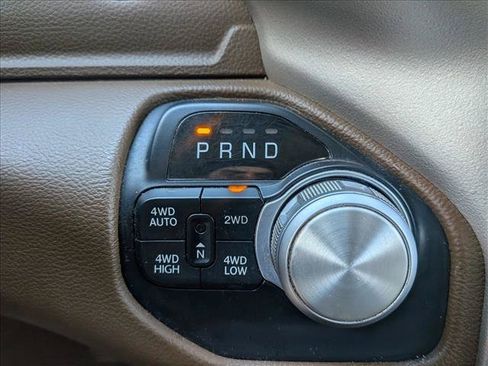 Used 2020 RAM 1500 Laramie AWD/4WD image 11