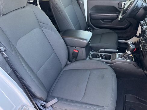 Used 2022 Jeep Gladiator Sport AWD/4WD image 24