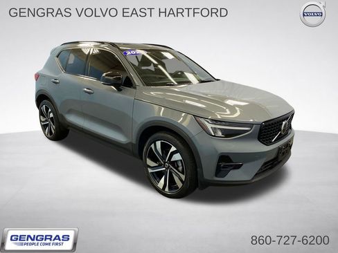Certified 2023 Volvo XC40 B5 Plus w/ Climate Package AWD/4WD image 1