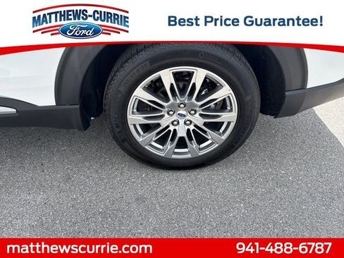 Certified 2025 Ford Explorer Platinum RWD image 16
