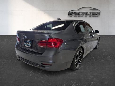 Used 2018 BMW 330i Sedan w/ Convenience Package RWD image 10