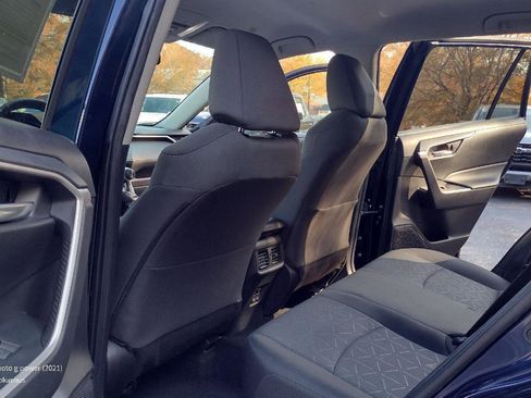 Used 2024 Toyota RAV4 XLE image 18