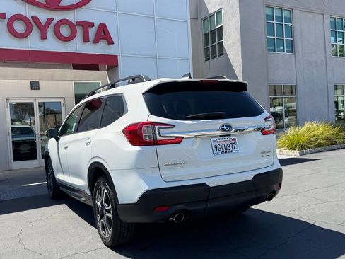 Used 2023 Subaru Ascent Limited AWD/4WD image 5